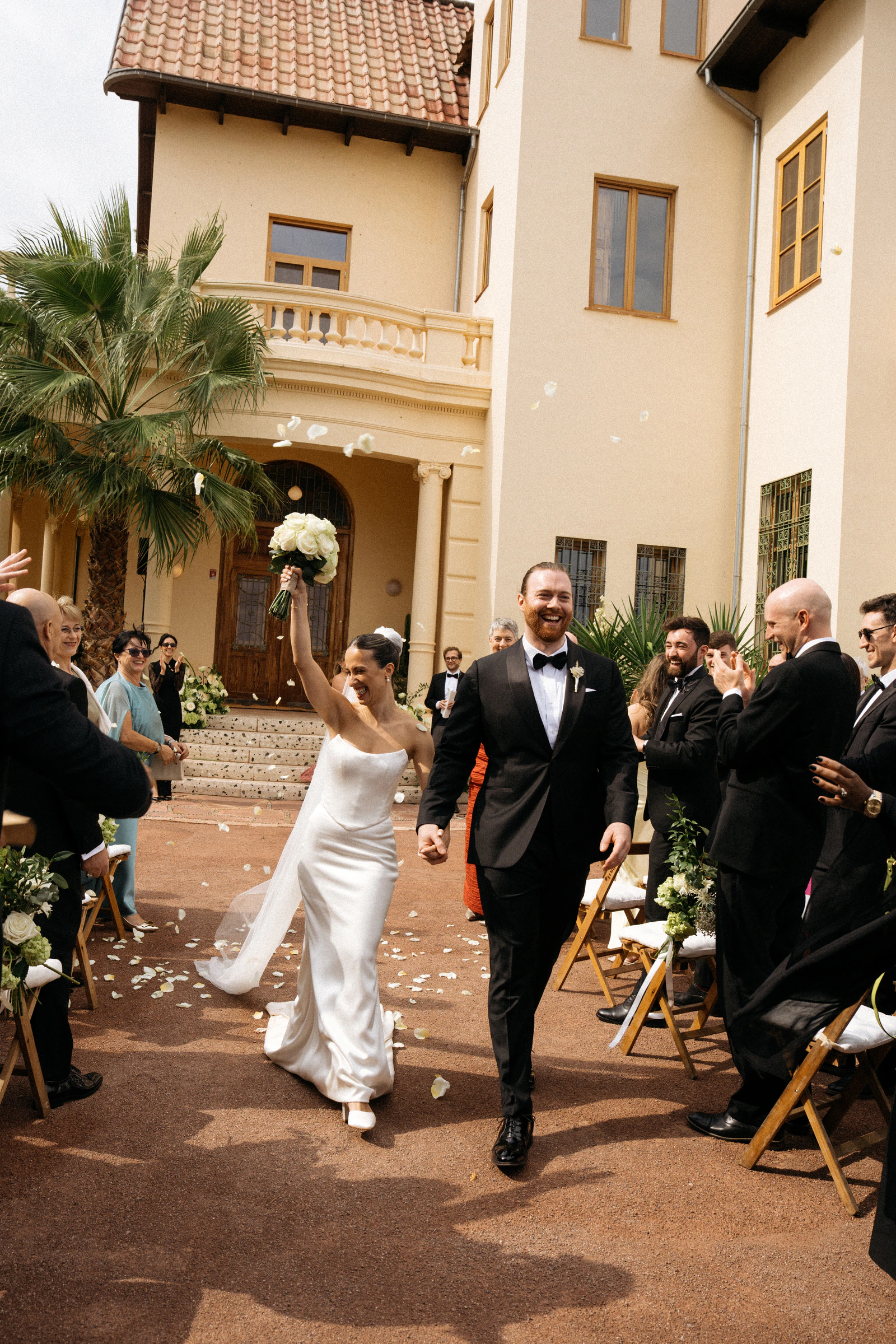 Real outdoor wedding ceremony coordinated by The Lux Weddings in eastern Spain
