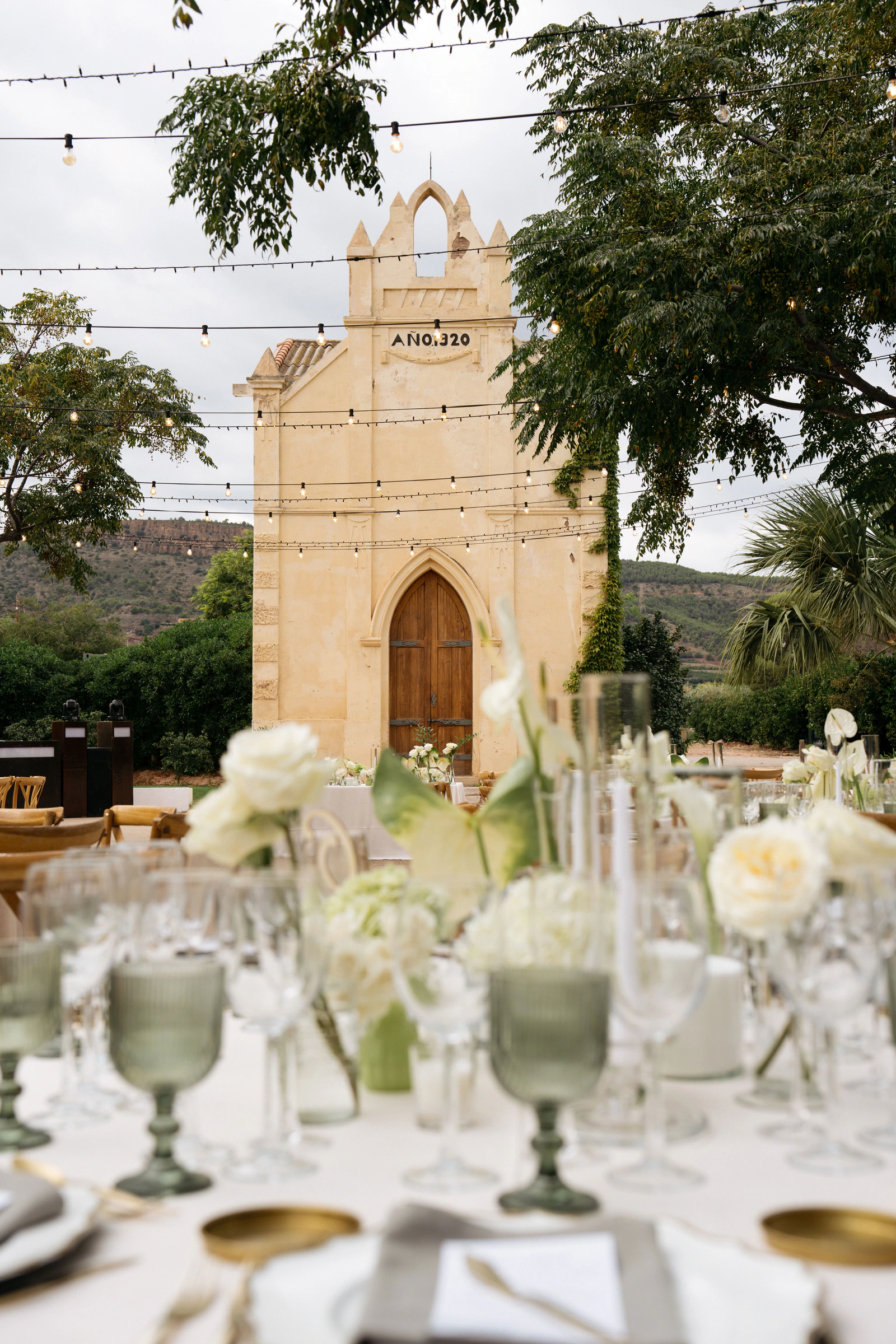 Ada and Liam's real wedding in Valencia, photograph 14