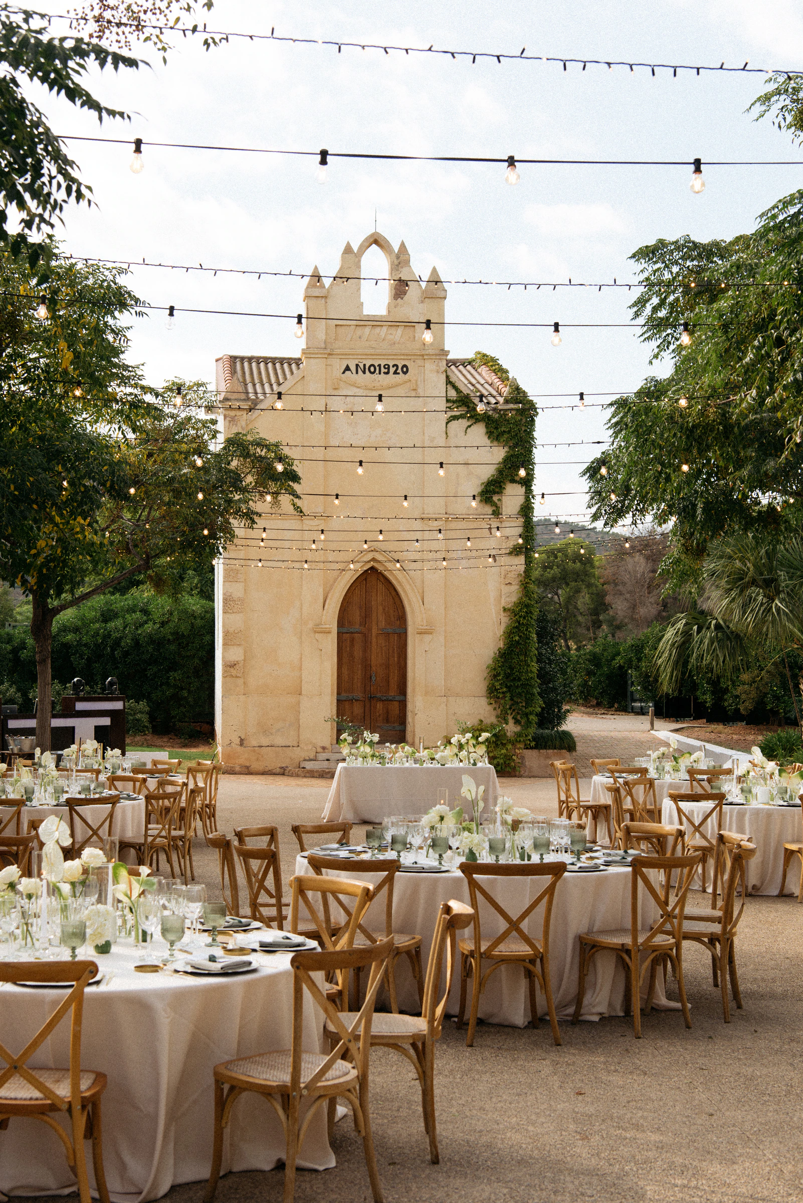 Ada and Liam's real wedding in Valencia, photograph 16