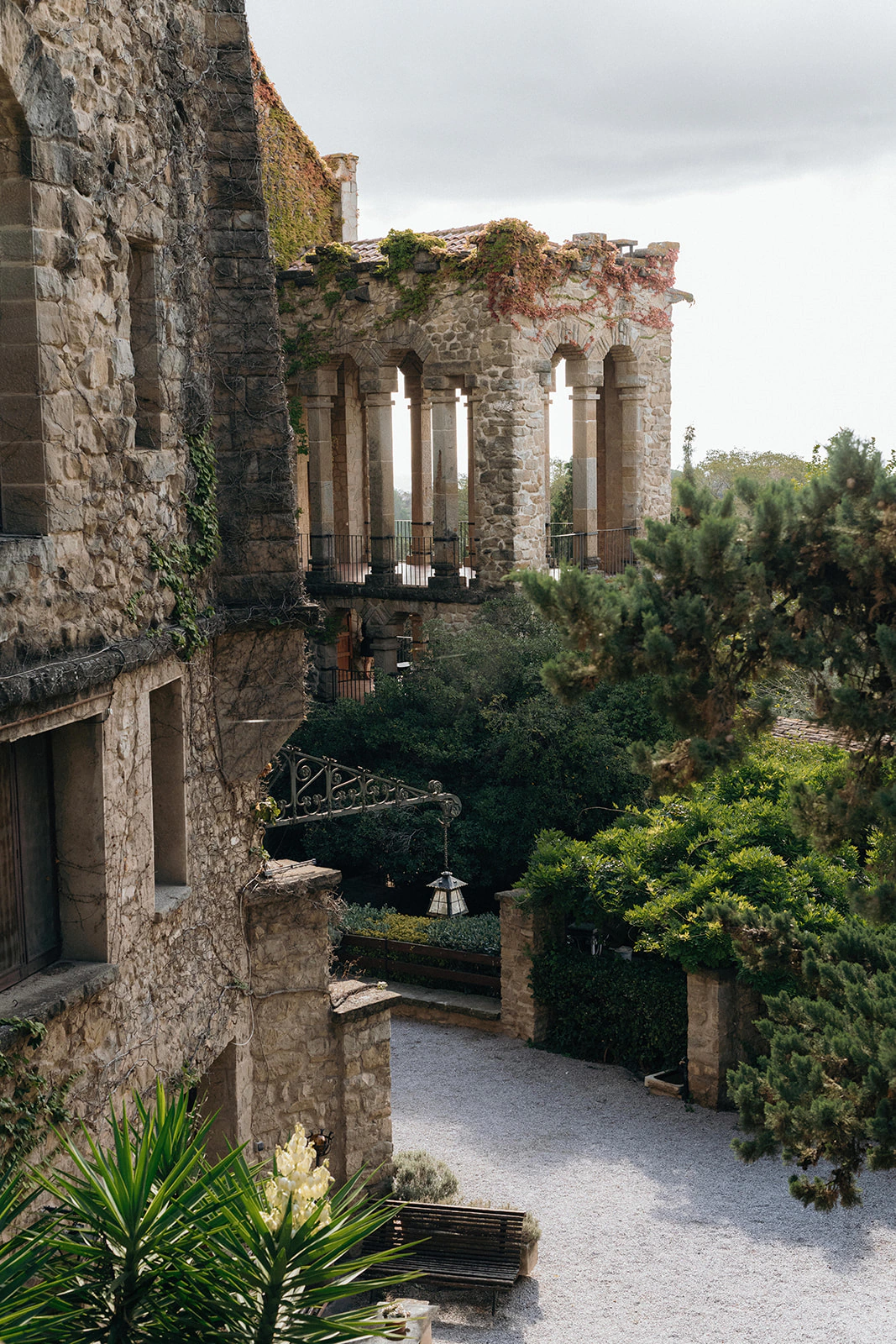 Chris and Emily's real wedding in Barcelona, photograph 4