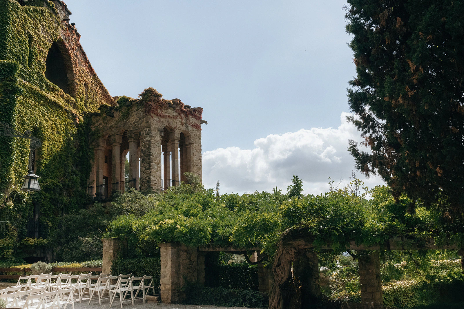 Chris and Emily's real wedding in Barcelona, photograph 15