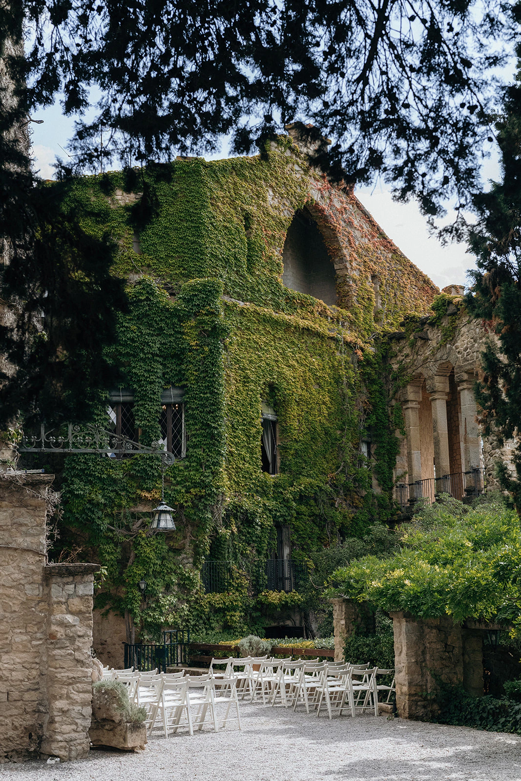Chris and Emily's real wedding in Barcelona, photograph 16