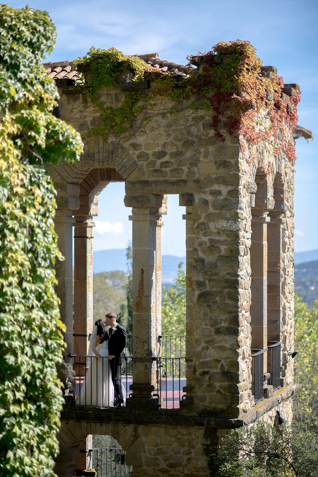 Chris and Emily's real wedding in Barcelona, photograph 49