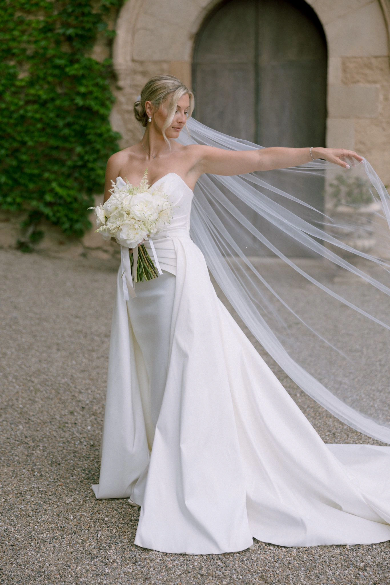 Darrelle and Ben's real wedding in Barcelona, photograph 7