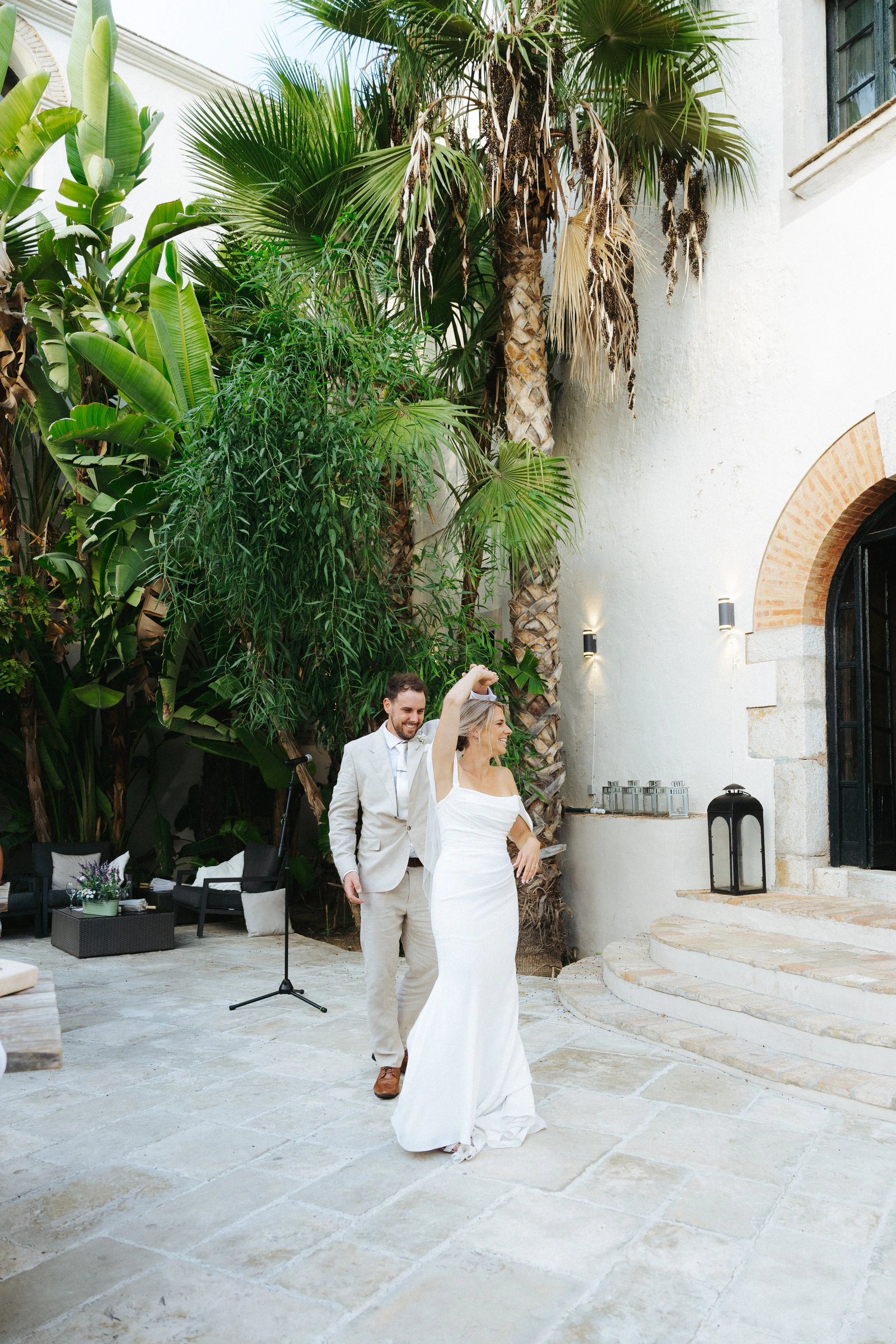 Lauren and Tom's real wedding in Sitges, photograph 7