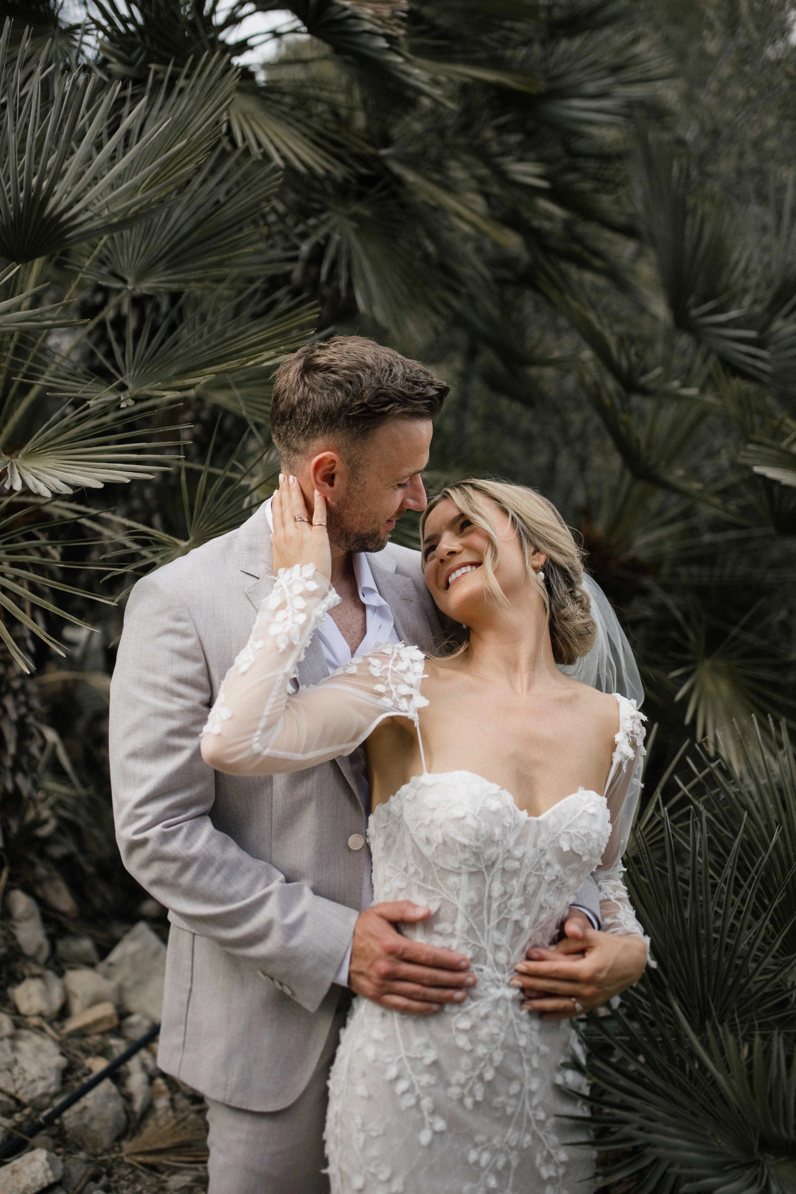 Samantha and Barry's real wedding in Sitges, photograph 14