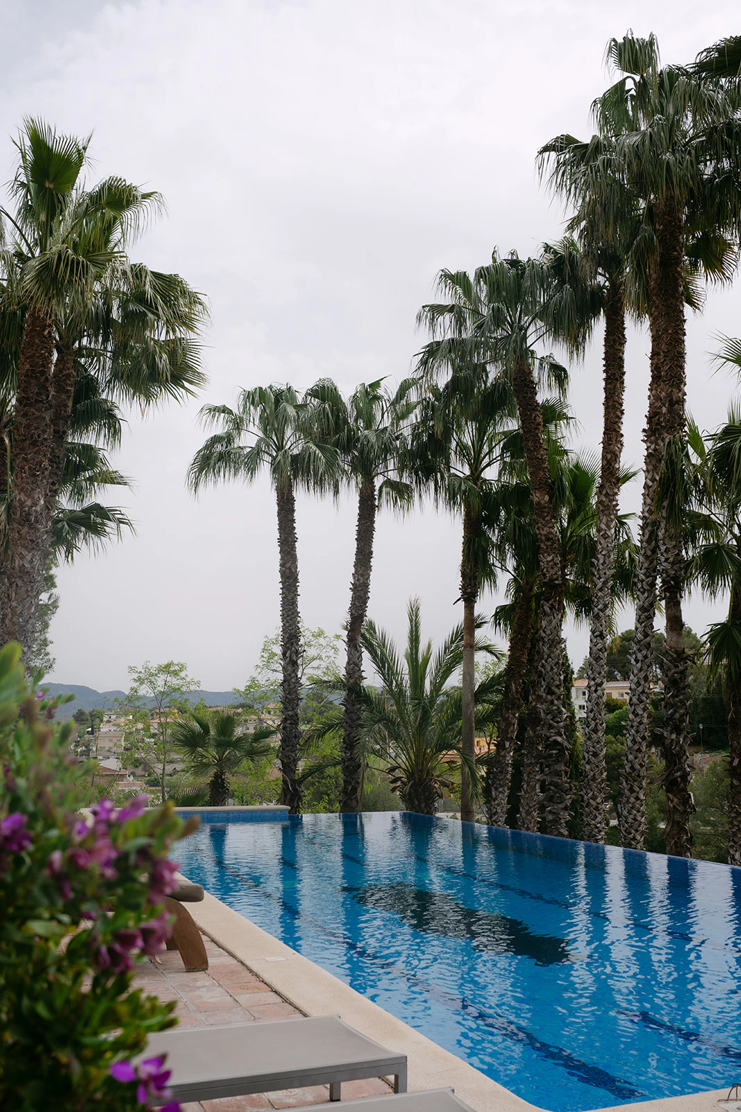 Samidha and Jarryd's two-day Indian wedding celebration in Sitges, photograph 1